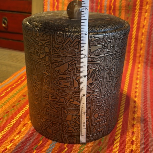 Ice bucket 6” x 5.65” vinyl wrap w/3-D embossed character. Black/bronze - Picture 8 of 8